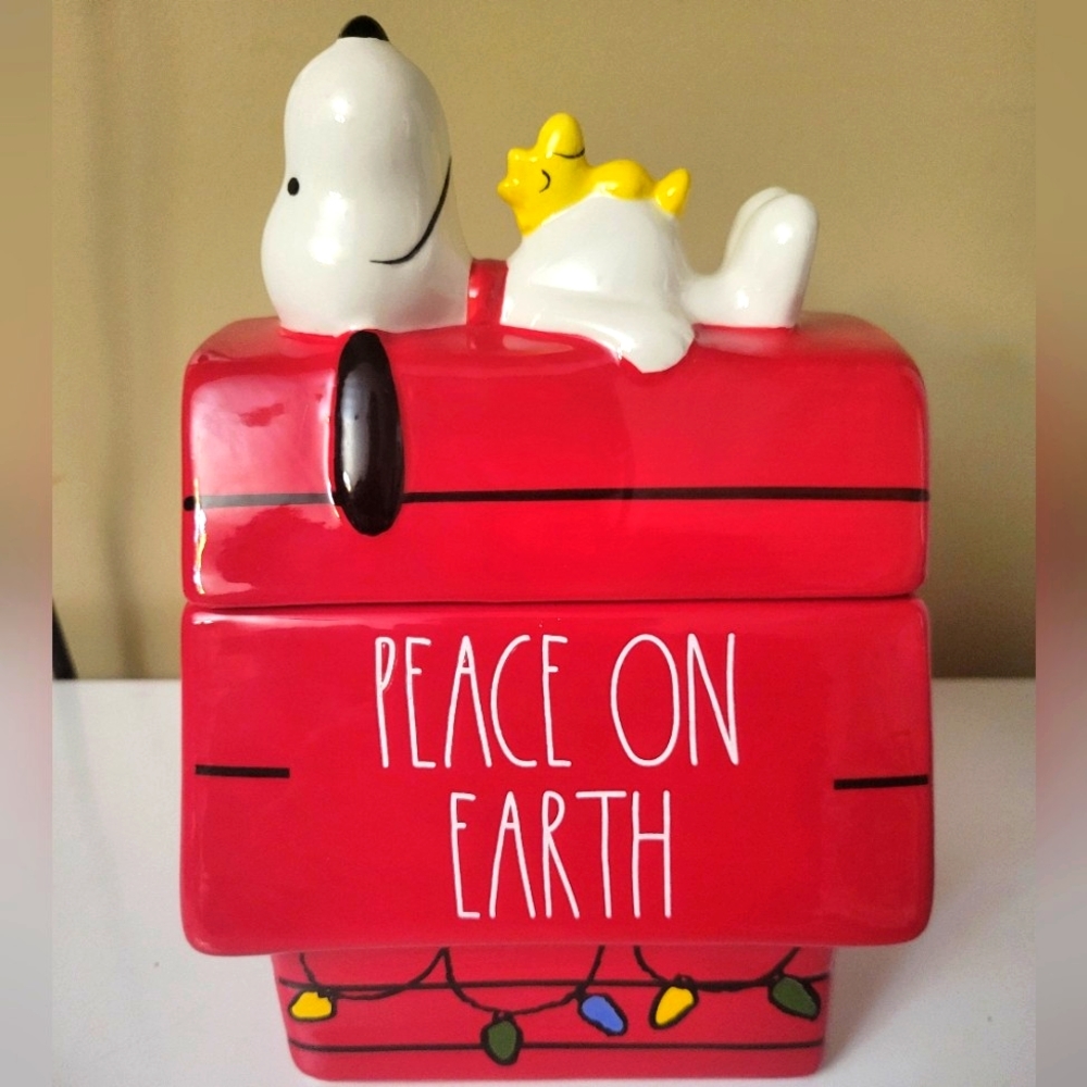 Peanuts Snoopy cookie jar